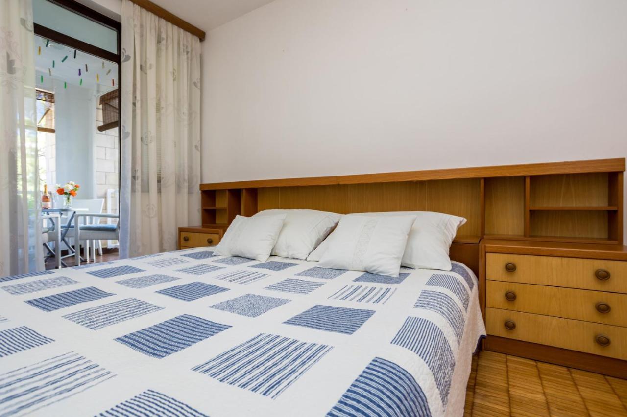 Apartment Jakovac By El-Pi Tours Nijvice Zewnętrze zdjęcie